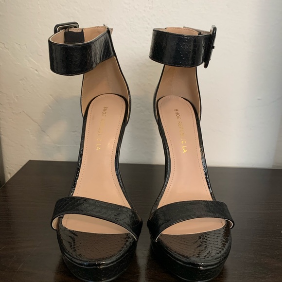 Shoe Republic LA Ankle Strap Heels - Picture 2 of 5